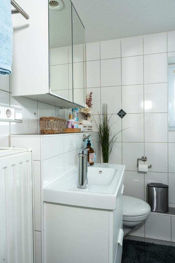 #1 Modernes Zimmer Mit Pool Und Garten Memmingen Bagian luar foto