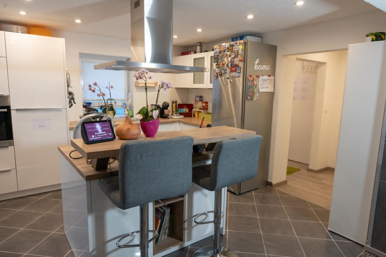 #1 Modernes Zimmer Mit Pool Und Garten Memmingen Bagian luar foto