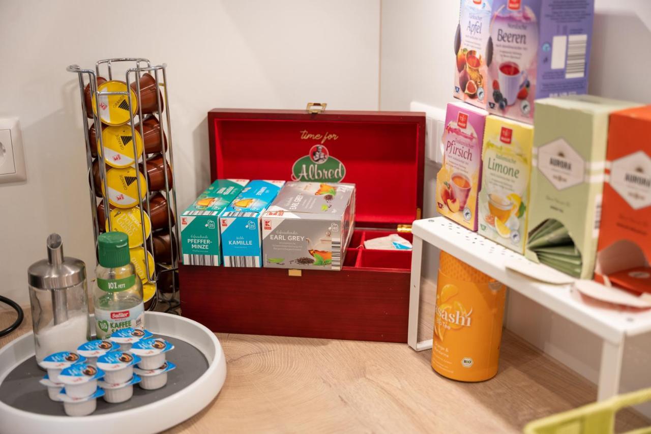 #1 Modernes Zimmer Mit Pool Und Garten Memmingen Bagian luar foto