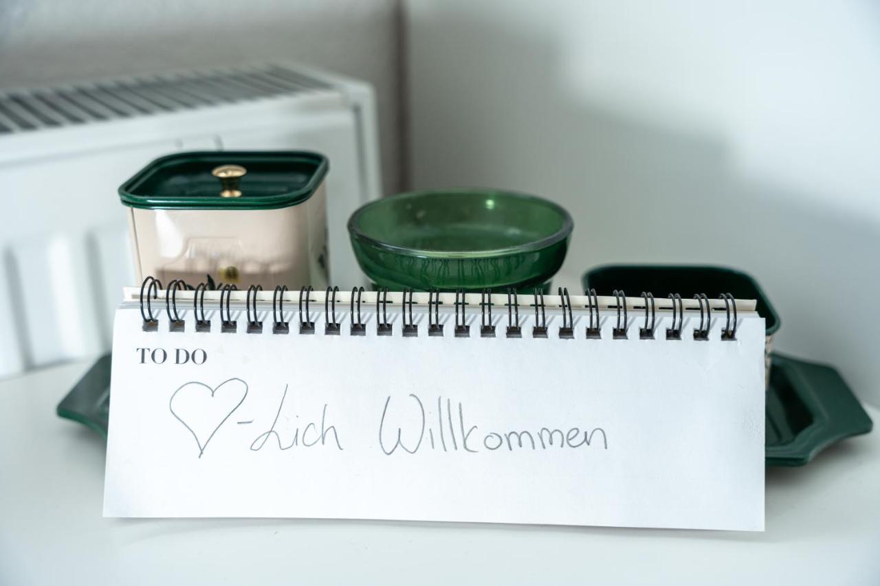 #1 Modernes Zimmer Mit Pool Und Garten Memmingen Bagian luar foto